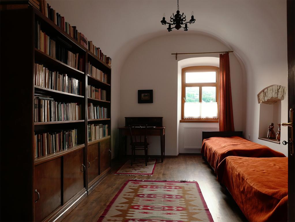 Uragya Vendeghaz Hotel Mad Room photo